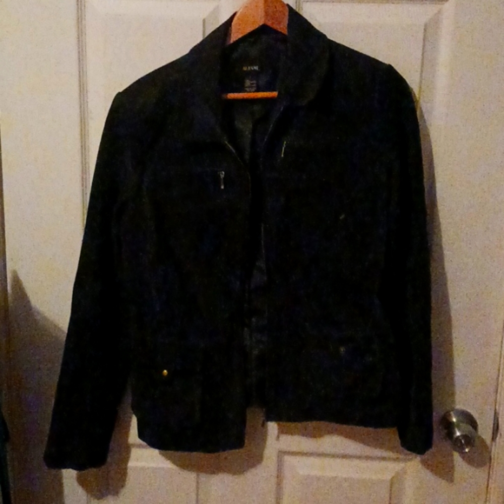 Woman's swead jacket - Picture 2 of 2